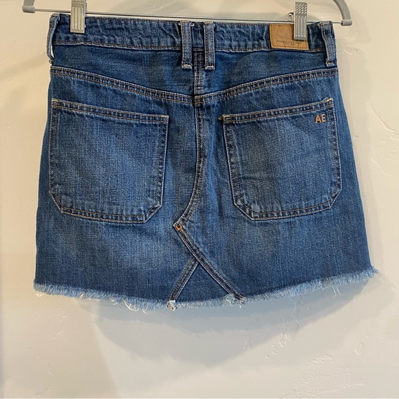 American Eagle Jean Skirt Size 2R - Picture 3 of 6